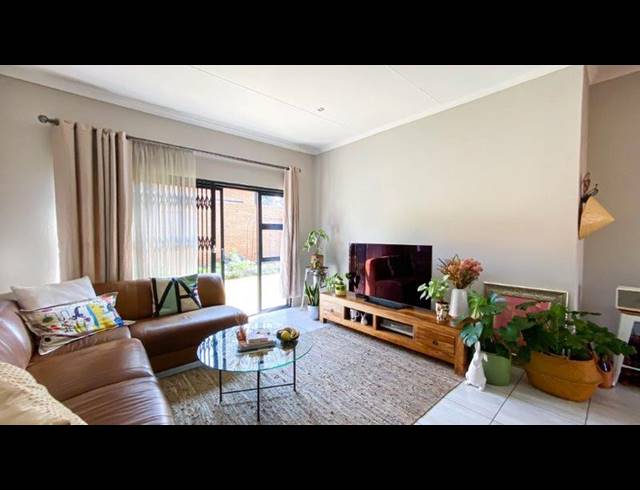 2 BEDROOM HOUSE FOR SALE IN ALBEMARLE